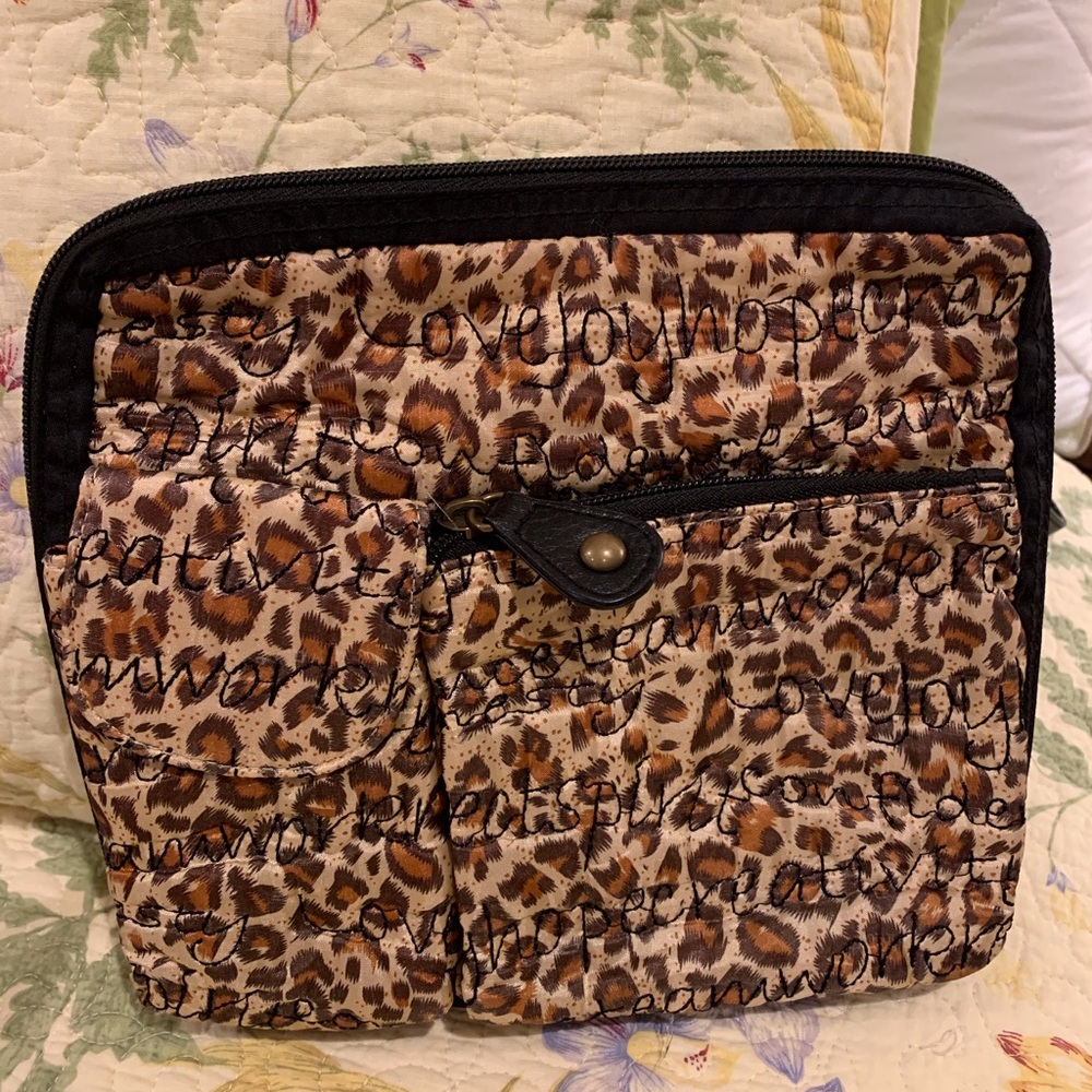 ANIMAL PRINT WRISTLET